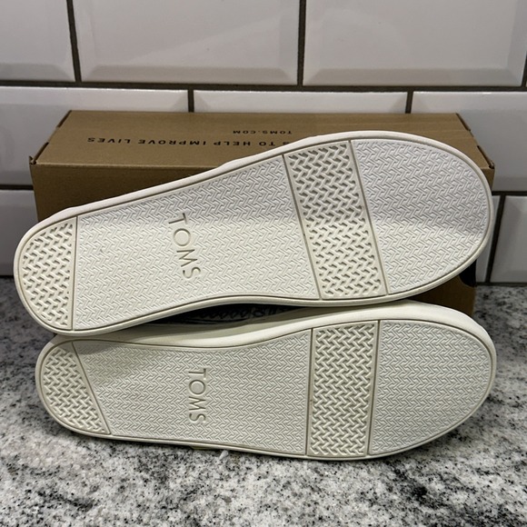 Toms Multi Aqua Ethnic Tribal Blue Lined Shoes Youth 6 Women's 8 Slip On New - Picture 5 of 7